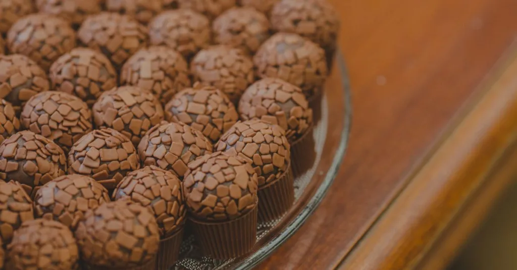 découvrez les techniques de tempérage du chocolat pour obtenir une texture lisse, brillante et un goût parfait dans toutes vos créations chocolatées.