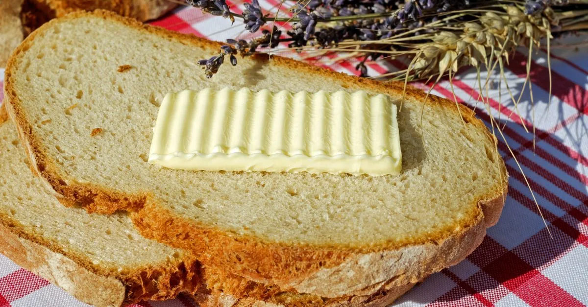 découvrez comment mesurer la quantité de beurre idéale pour vos recettes et cuisiner parfaitement à chaque fois.