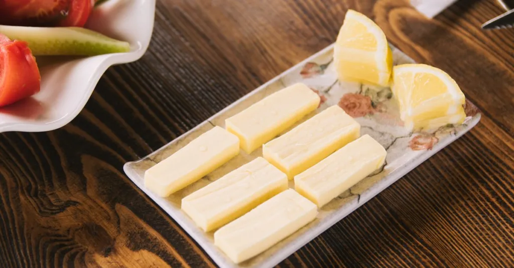découvrez comment mesurer la quantité de beurre nécessaire pour vos recettes avec précision et faciliter votre cuisine au quotidien.