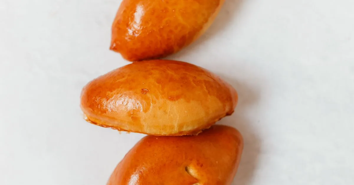 découvrez comment obtenir une belle coloration dorée de vos pâtisseries grâce aux bonnes techniques de cuisson et de dorure.
