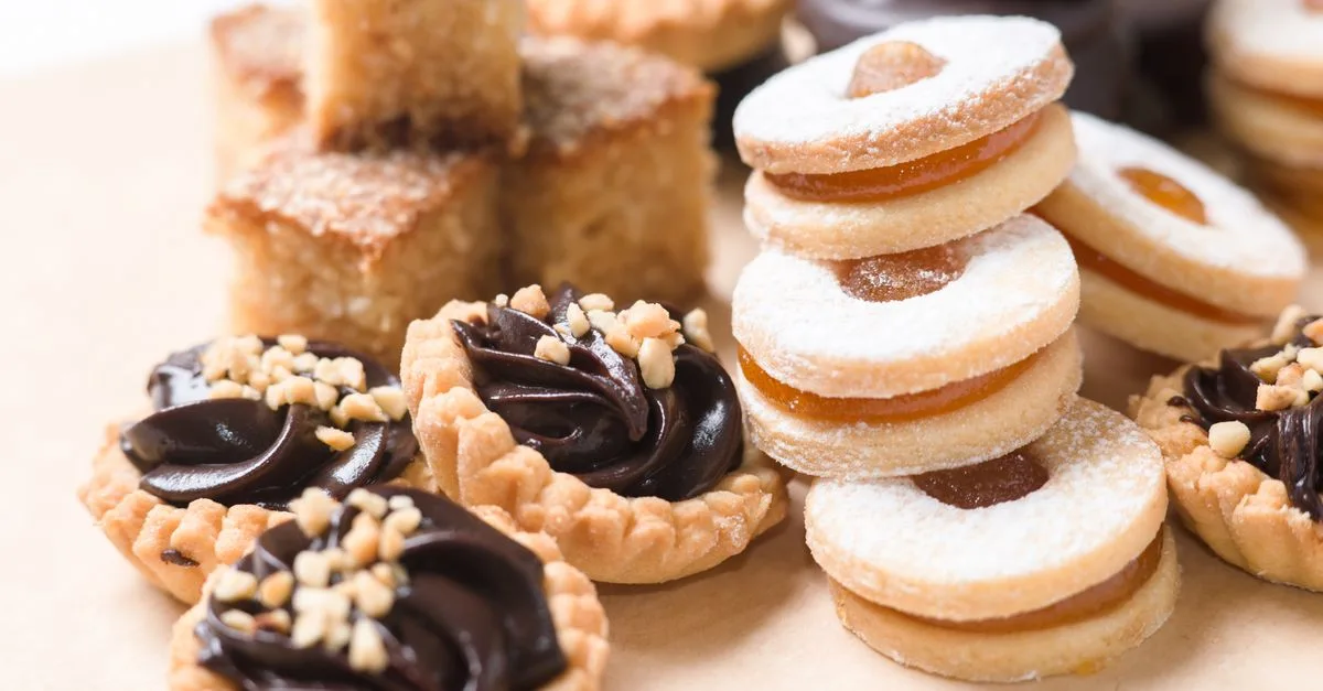 découvrez notre recette traditionnelle de shortbread, un biscuit écossais fondant et délicieusement beurré, parfait pour accompagner votre thé ou café.